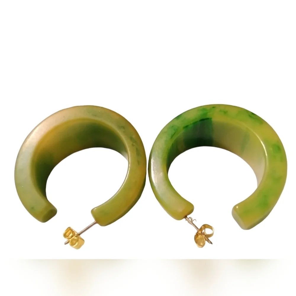 BAKELITE End of Day Marbled Bracelet & Earrings Green, Gold, Black Vintage Set